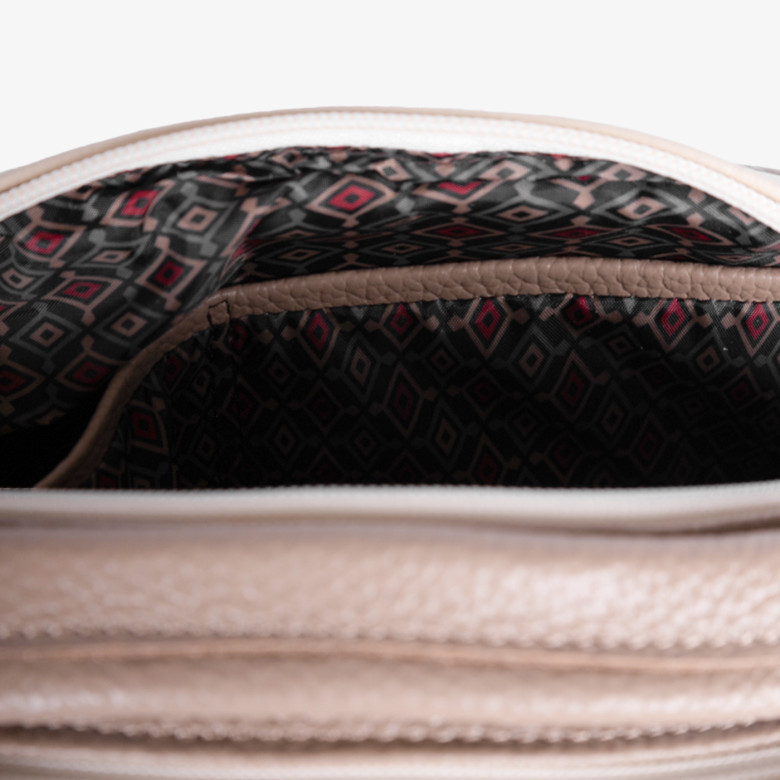 Сумка женская Sumkov Р-301 кремовая/капучино