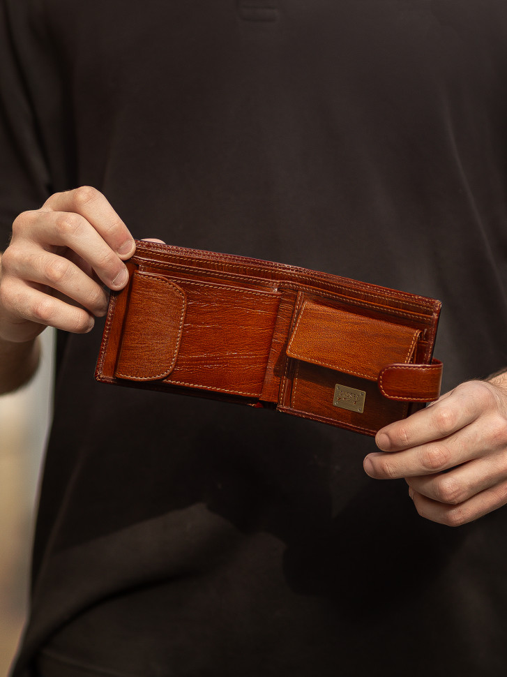 Портмоне мужское Cosset F14-327-1432 коричневое Портмоне мужское Cosset F14-327-1432 коричневое